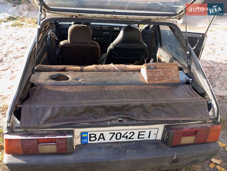 Хэтчбек ЗАЗ 1102 Таврия 1990 в Новоукраинке