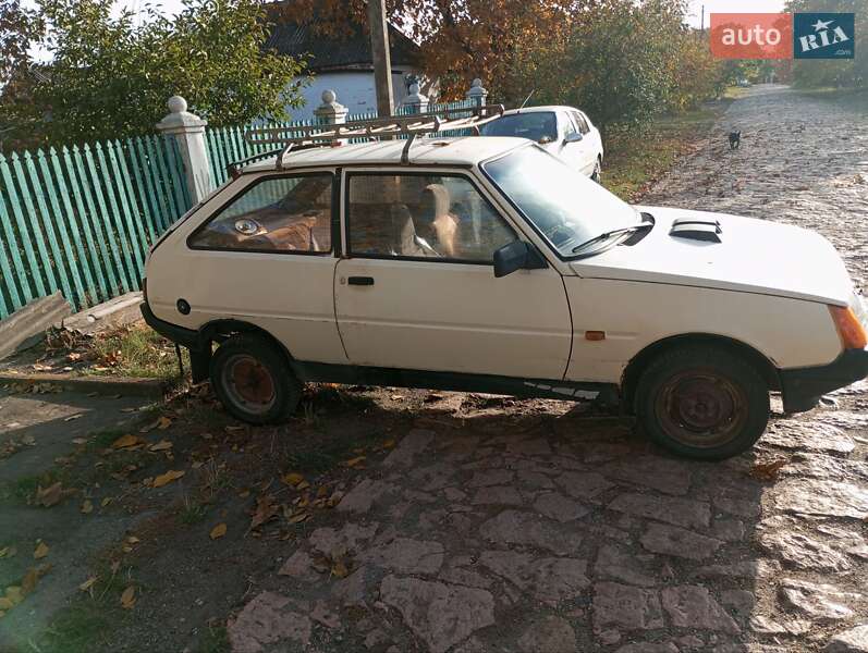 Хэтчбек ЗАЗ 1102 Таврия 1990 в Новоукраинке