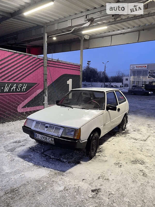 В Александрии столкнулись Toyota Land Cruser и Таврия (ФОТО)