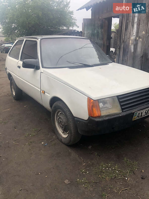 Хэтчбек ЗАЗ 1102 Таврия 1993 в Рокитном