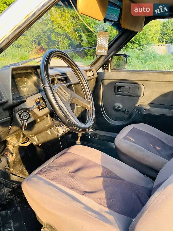 Хэтчбек ЗАЗ 1102 Таврия 1994 в Новомосковске фото 10 Хэтчбек ЗАЗ 1102 Таврия 1994 в Новомосковске