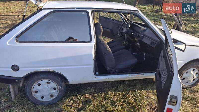 Хетчбек ЗАЗ 1102 Таврія 1992 в Мурованих Курилівцях