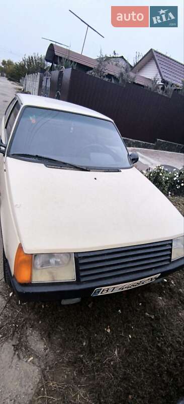 Хэтчбек ЗАЗ 1102 Таврия 1993 в Херсоне