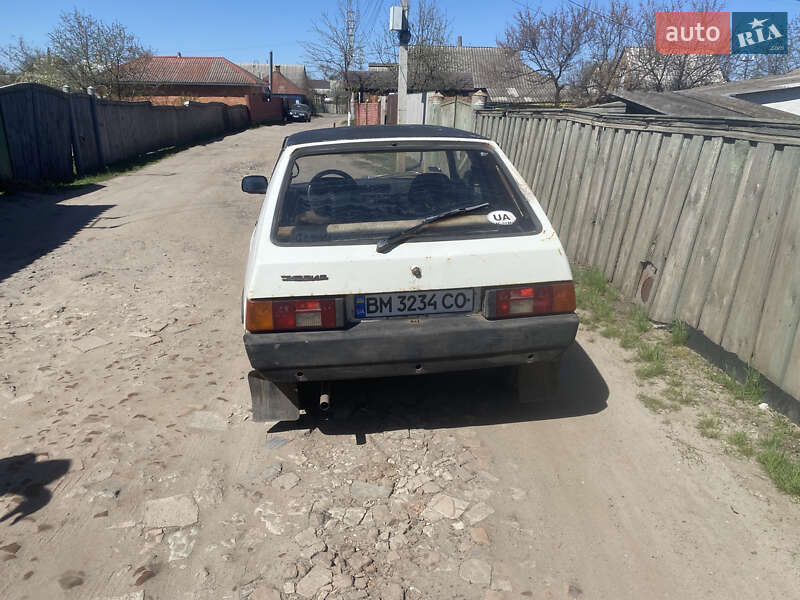 Хэтчбек ЗАЗ 1102 Таврия 1993 в Ахтырке фото 3 Хэтчбек ЗАЗ 1102 Таврия 1993 в Ахтырке