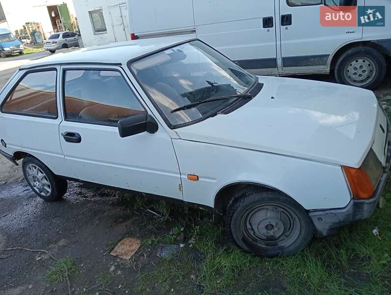 Хэтчбек ЗАЗ 1102 Таврия 1994 в Ивано-Франковске