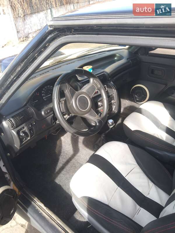 Хэтчбек ЗАЗ 1102 Таврия 1992 в Киеве фото 14 Хэтчбек ЗАЗ 1102 Таврия 1992 в Киеве