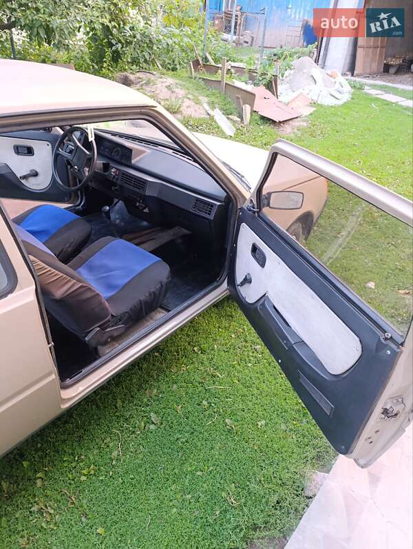 Хэтчбек ЗАЗ 1102 Таврия 1993 в Теребовле фото 10 Хэтчбек ЗАЗ 1102 Таврия 1993 в Теребовле