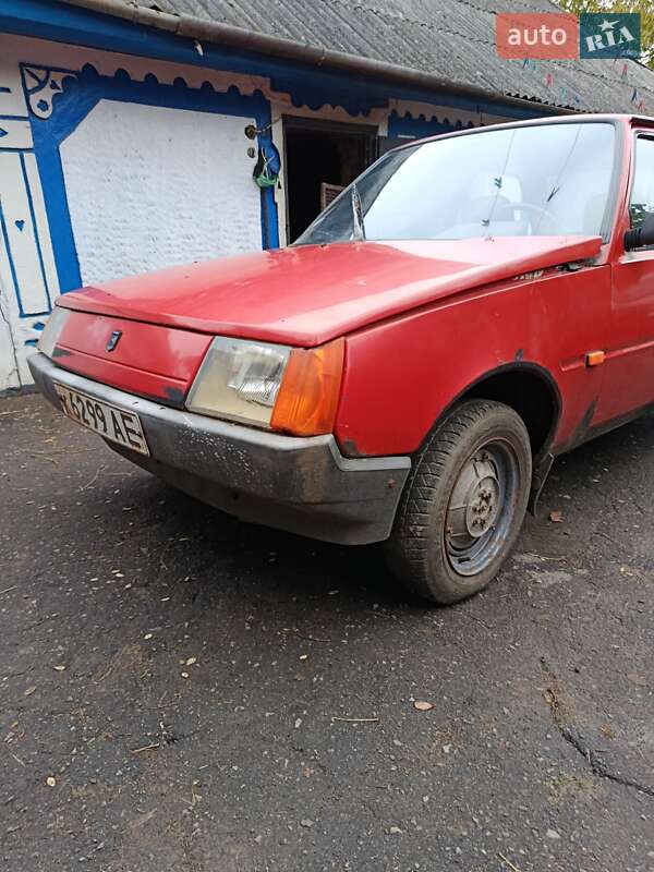 Хэтчбек ЗАЗ 1102 Таврия 1992 в Черновцах