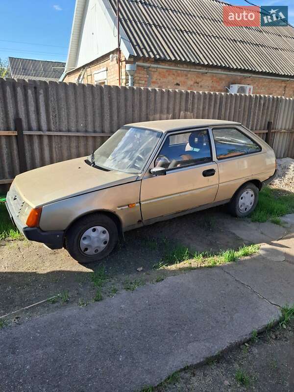 Хэтчбек ЗАЗ 1102 Таврия 1990 в 