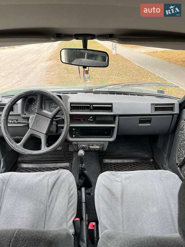 Хетчбек ЗАЗ 1102 Таврія 2006 в Запоріжжі фото 11 Хетчбек ЗАЗ 1102 Таврія 2006 в Запоріжжі