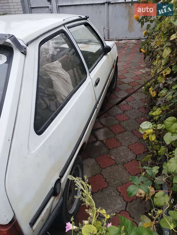 Хэтчбек ЗАЗ 1102 Таврия 1992 в Киеве