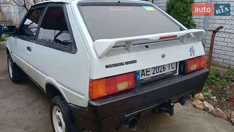 Хэтчбек ЗАЗ 1102 Таврия 1992 в Новомосковске фото 5 Хэтчбек ЗАЗ 1102 Таврия 1992 в Новомосковске