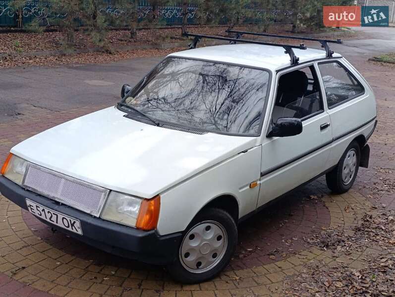 Хетчбек ЗАЗ 1102 Таврія 1991 в Запоріжжі фото 4 Хетчбек ЗАЗ 1102 Таврія 1991 в Запоріжжі