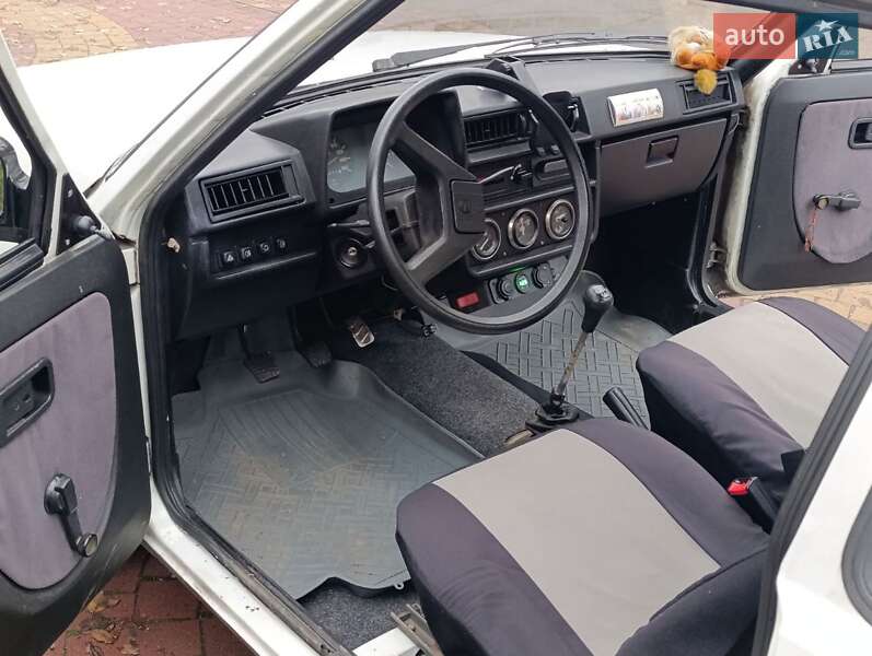 Хетчбек ЗАЗ 1102 Таврія 1991 в Запоріжжі фото 12 Хетчбек ЗАЗ 1102 Таврія 1991 в Запоріжжі