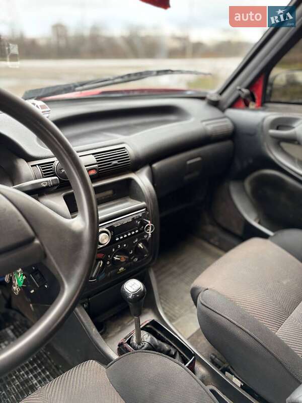 Хэтчбек ЗАЗ 1102 Таврия 1995 в Песочине фото 8 Хэтчбек ЗАЗ 1102 Таврия 1995 в Песочине