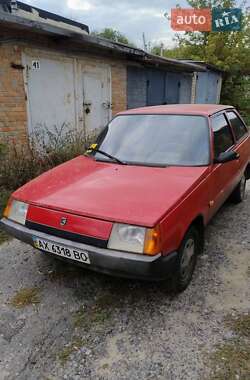 Хэтчбек ЗАЗ 1102 Таврия 1992 в Чугуеве