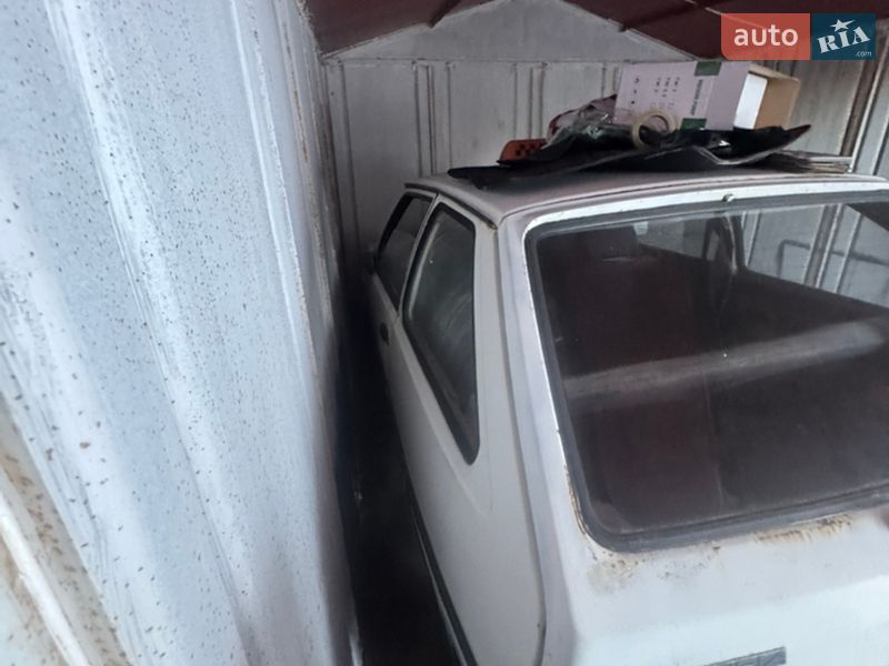 Хэтчбек ЗАЗ 1102 Таврия 1993 в Киеве
