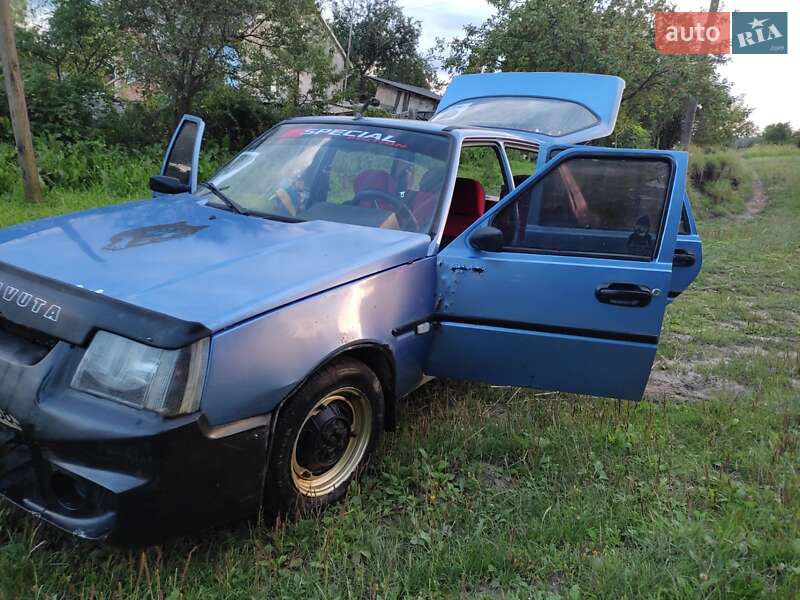 Седан ЗАЗ 1103 Славута 2003 в Львове