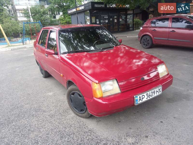 Лифтбек ЗАЗ 1103 Славута 2003 в Запорожье