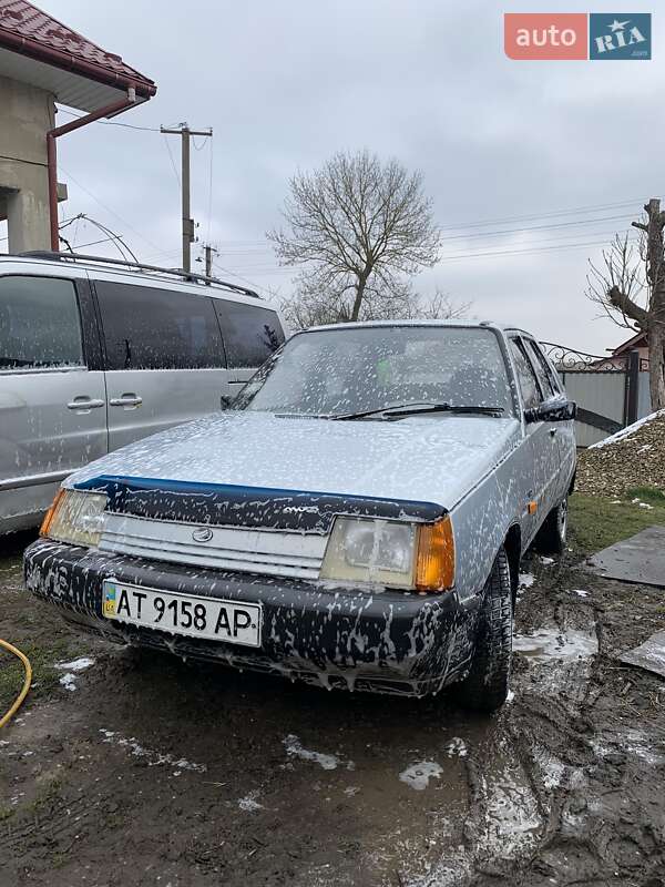 Седан ЗАЗ 1103 Славута 2004 в Тлумачі