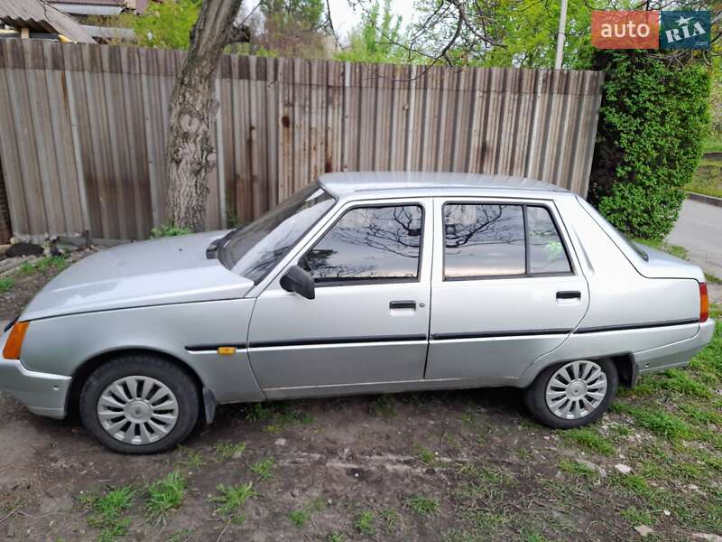 Хэтчбек ЗАЗ 1103 Славута 2003 в Запорожье