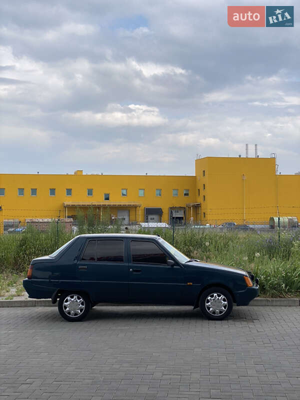 Ліфтбек ЗАЗ 1103 Славута 2005 в Запоріжжі