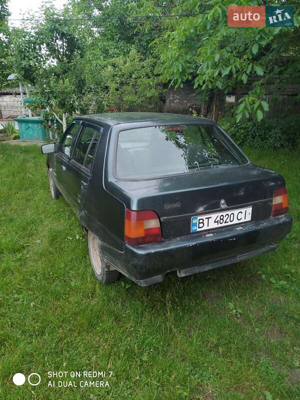 Лифтбек ЗАЗ 1103 Славута 2005 в Кельменцах