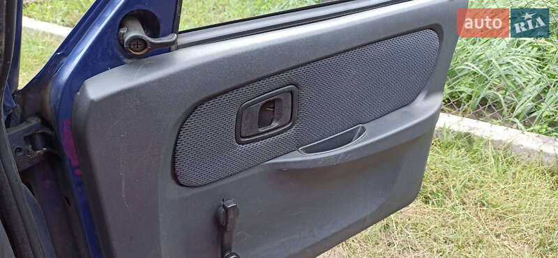 Лифтбек ЗАЗ 1103 Славута 2002 в Камне-Каширском