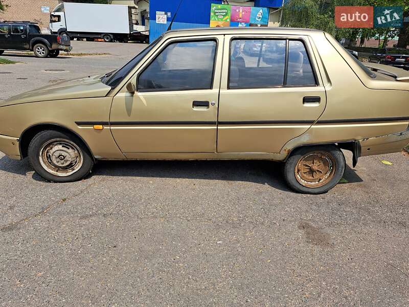 Лифтбек ЗАЗ 1103 Славута 2001 в Запорожье