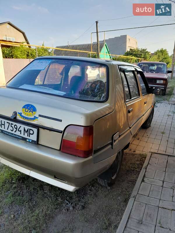 Лифтбек ЗАЗ 1103 Славута 2002 в Одессе