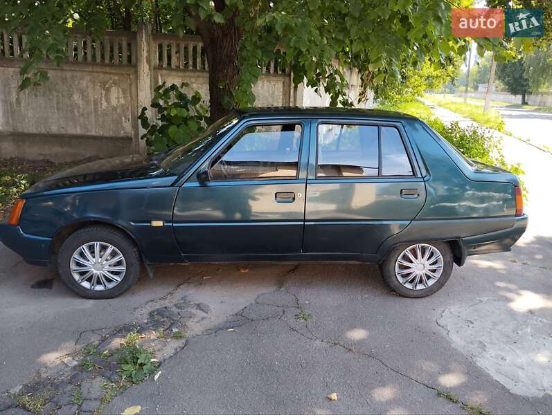 Ліфтбек ЗАЗ 1103 Славута 2004 в Житомирі