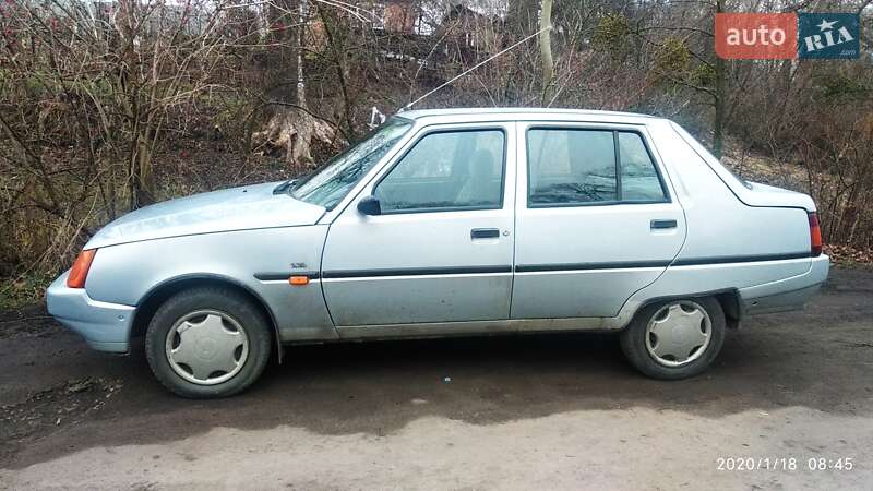 Лифтбек ЗАЗ 1103 Славута 2004 в Сосновке