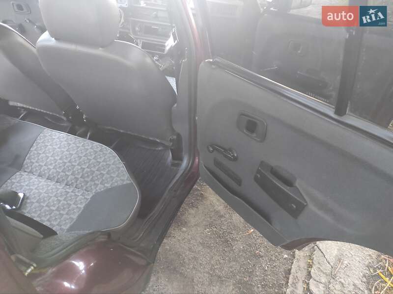 Лифтбек ЗАЗ 1103 Славута 2000 в Днепре фото 12 Лифтбек ЗАЗ 1103 Славута 2000 в Днепре