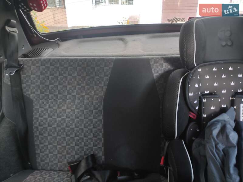 Лифтбек ЗАЗ 1103 Славута 2000 в Днепре фото 16 Лифтбек ЗАЗ 1103 Славута 2000 в Днепре