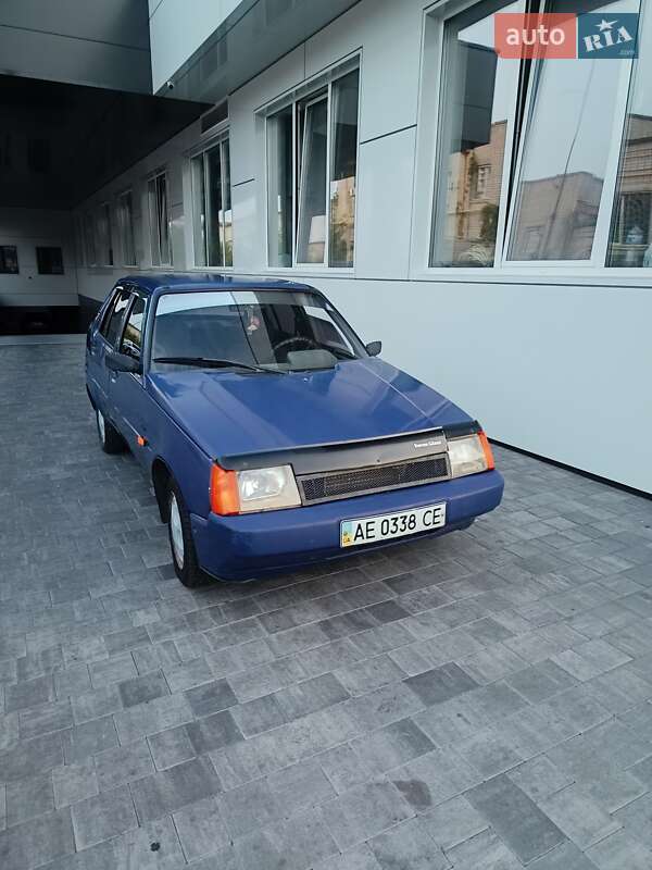 Лифтбек ЗАЗ 1103 Славута 2002 в Днепре