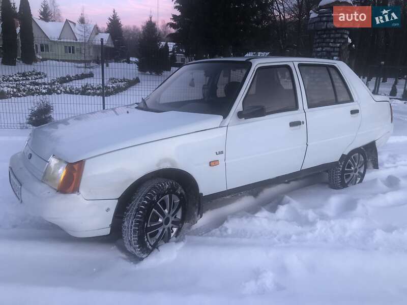 Ліфтбек ЗАЗ 1103 Славута 2003 в Попільні