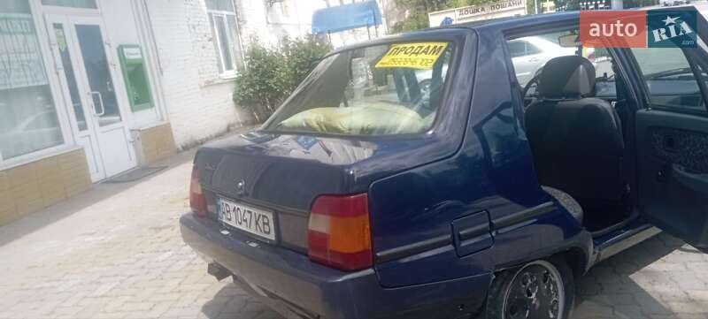 Лифтбек ЗАЗ 1103 Славута 2004 в Немирове