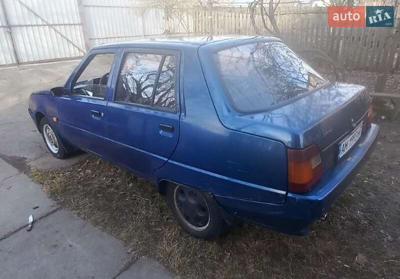 Лифтбек ЗАЗ 1103 Славута 2005 в Малине