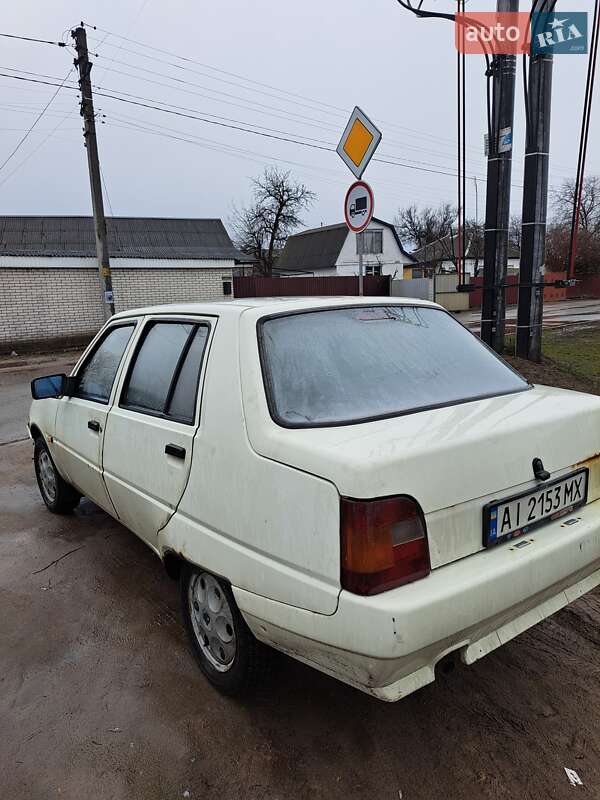 Лифтбек ЗАЗ 1103 Славута 2004 в Борисполе