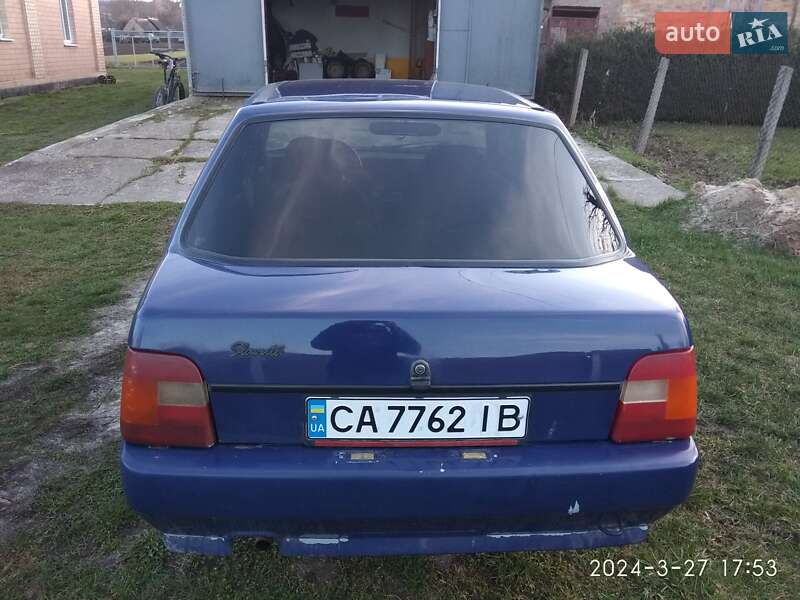 Ліфтбек ЗАЗ 1103 Славута 2003 в Лисянці