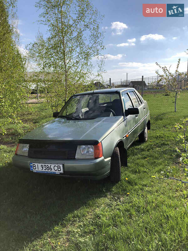Лифтбек ЗАЗ 1103 Славута 2007 в Великой Багачке