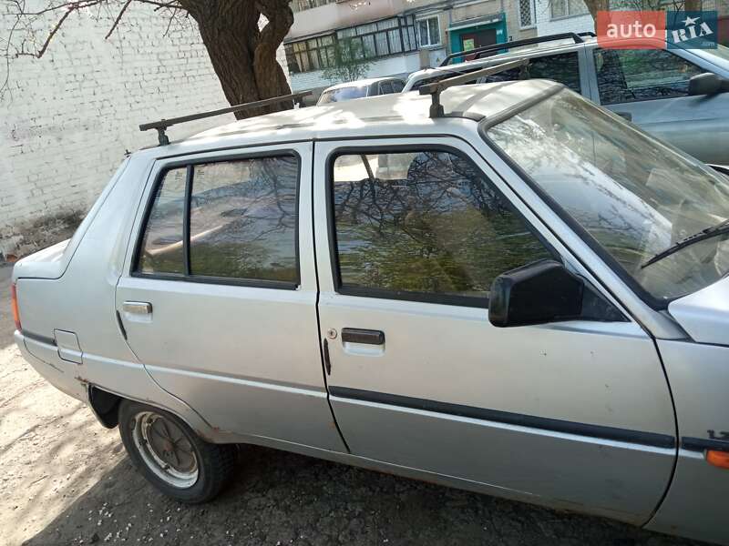 Лифтбек ЗАЗ 1103 Славута 2003 в Харькове фото 5 Лифтбек ЗАЗ 1103 Славута 2003 в Харькове