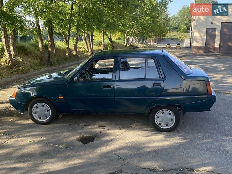 Ліфтбек ЗАЗ 1103 Славута 2004 в Запоріжжі