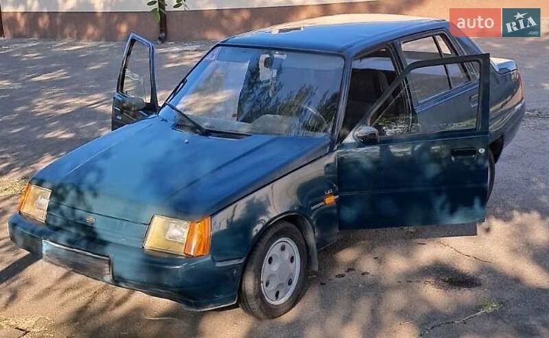 Ліфтбек ЗАЗ 1103 Славута 2004 в Запоріжжі