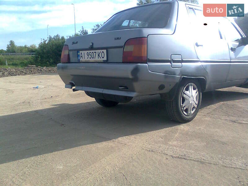 Лифтбек ЗАЗ 1103 Славута 2010 в Броварах