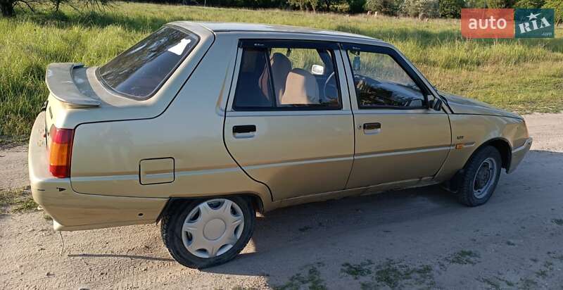 ЗАЗ 1103 Славута 2002