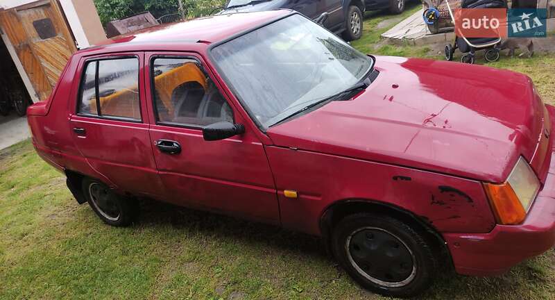 Лифтбек ЗАЗ 1103 Славута 2002 в Ровно