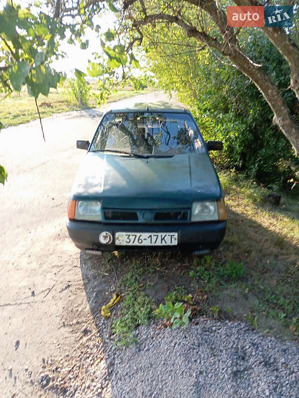 Лифтбек ЗАЗ 1103 Славута 2000 в Калиновке