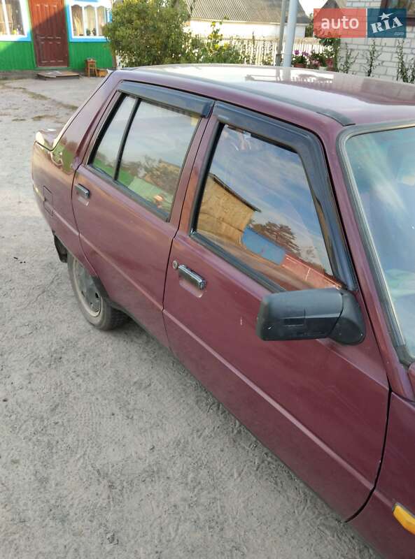 Лифтбек ЗАЗ 1103 Славута 2005 в Городнице фото 6 Лифтбек ЗАЗ 1103 Славута 2005 в Городнице