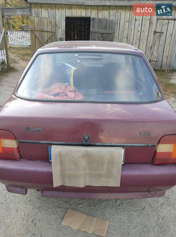 Лифтбек ЗАЗ 1103 Славута 2005 в Городнице фото 4 Лифтбек ЗАЗ 1103 Славута 2005 в Городнице